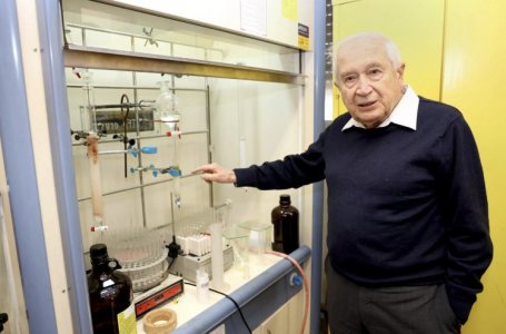 Израильский учёный Рафаэль Мешулам.jpeg